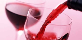 loi-ich-cua-ruou-vang