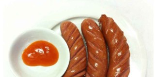 uong-ruou-an-xuc-xich-se-gay-ung-thu